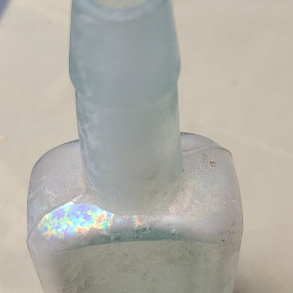 Vintage McCormick & Co rainbow iridescent glass medicine bottle - Picture 4 of 9